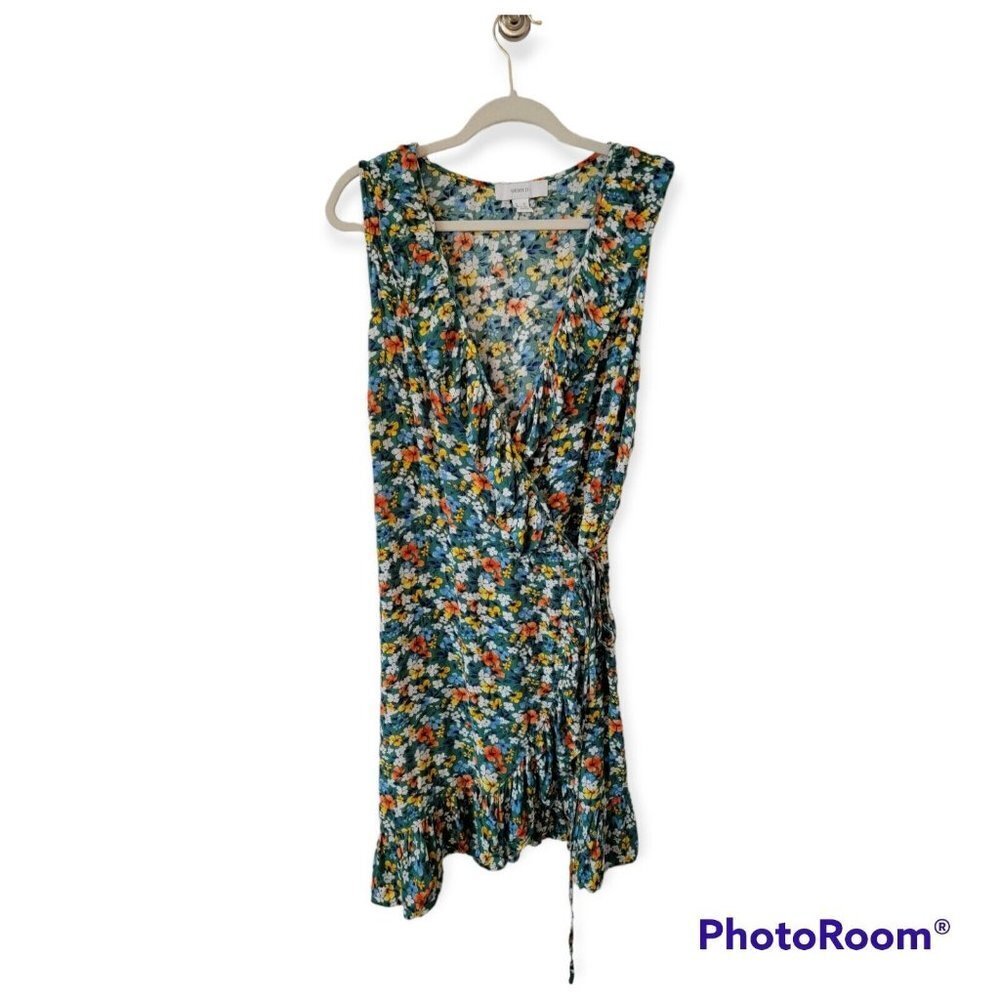 Forever 21  Plus Green Floral Print Wrap Dress Size 3 XL